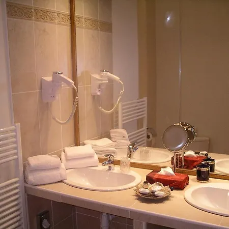 La Bergerie Du Cap 아그